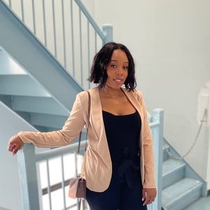 Meet your Posher, Krystal